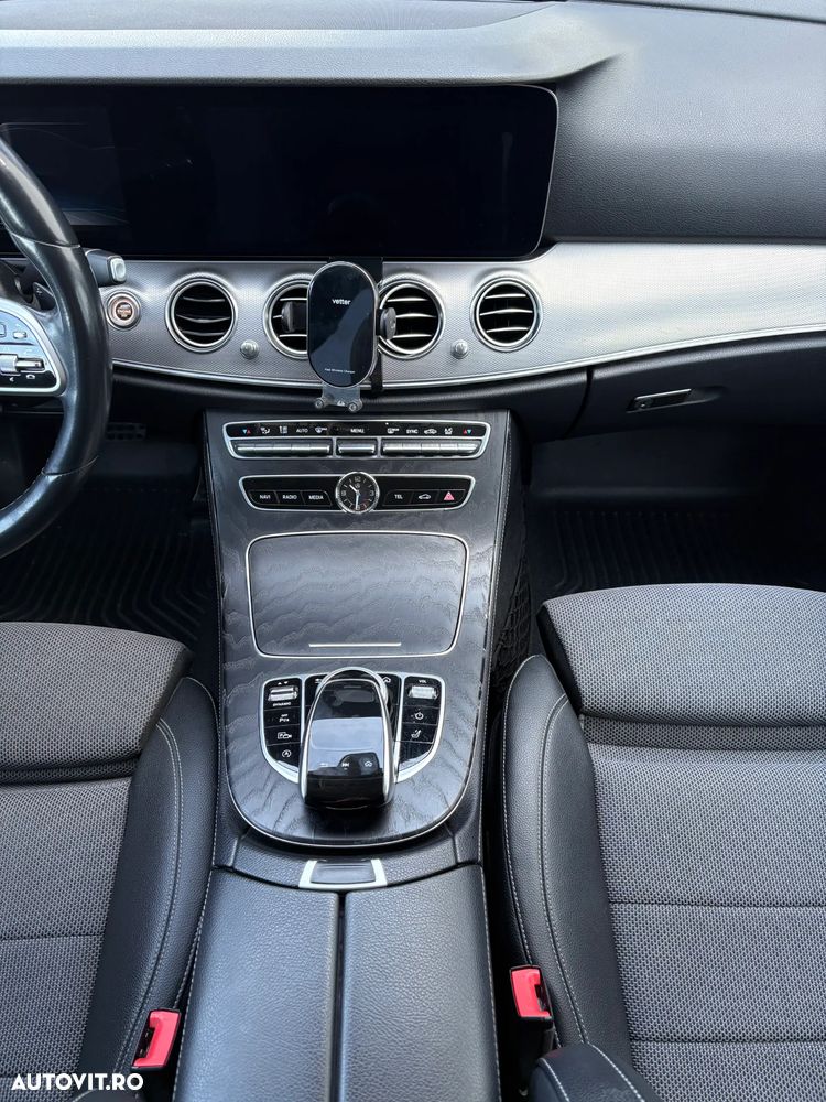 Mercedes-Benz E 220 d 4Matic 9G-TRONIC - 11