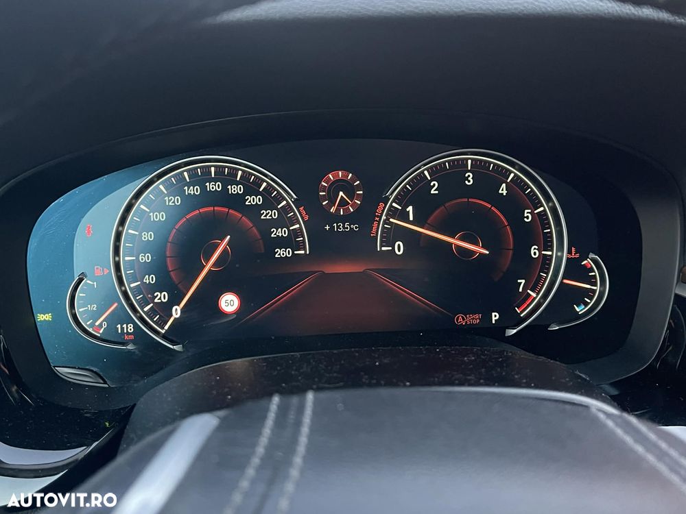 BMW Seria 5 540i xDrive Aut. Luxury Line - 22
