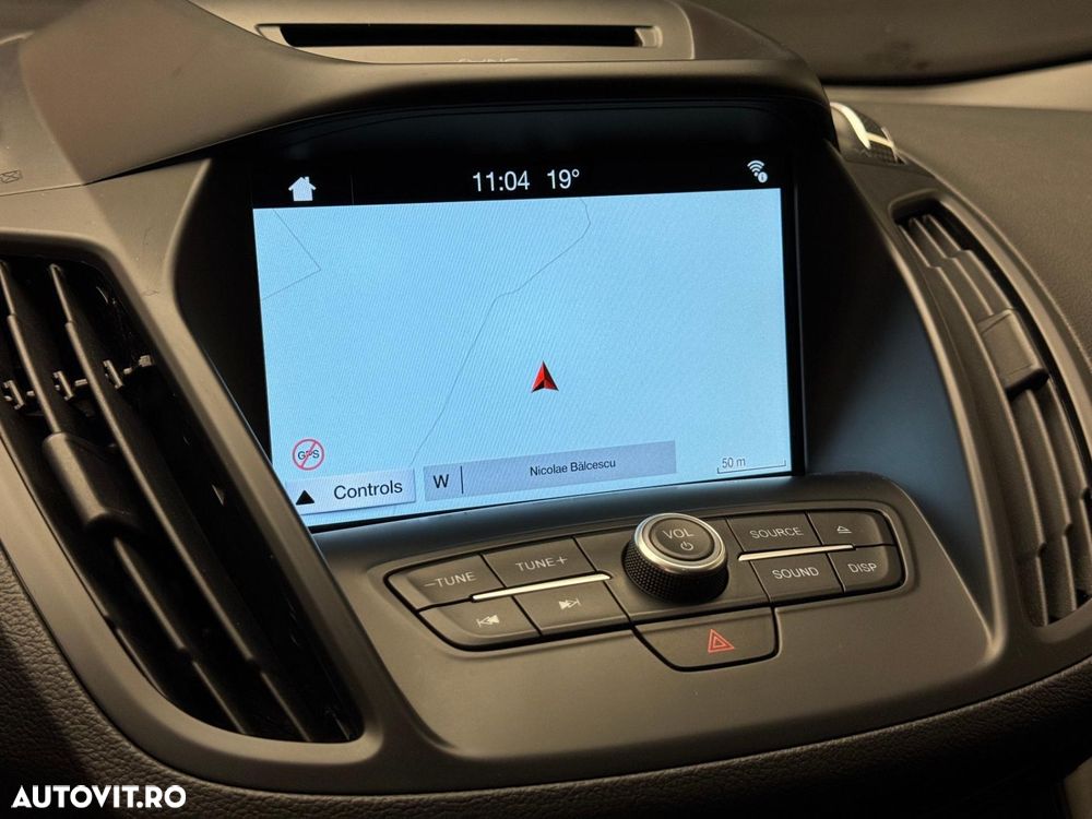 Ford Kuga - 11
