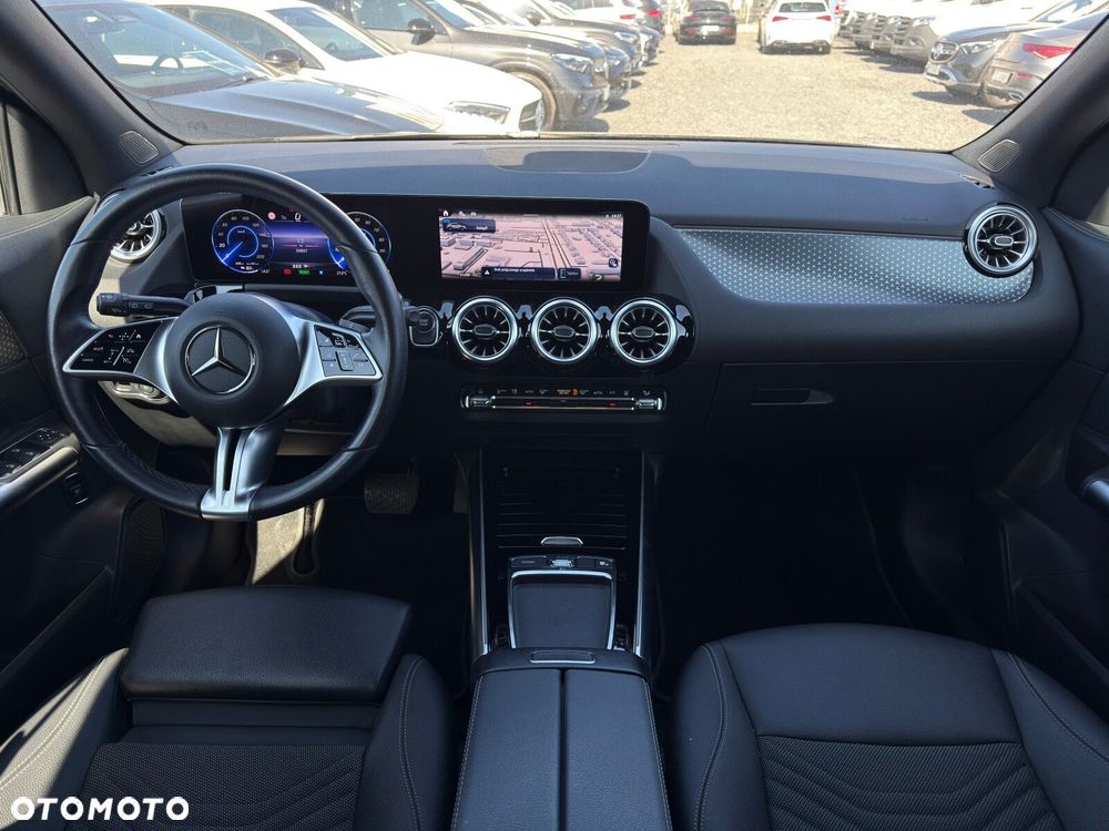 Mercedes-Benz EQA 300 66.5kWh 4-Matic Progressive - 18