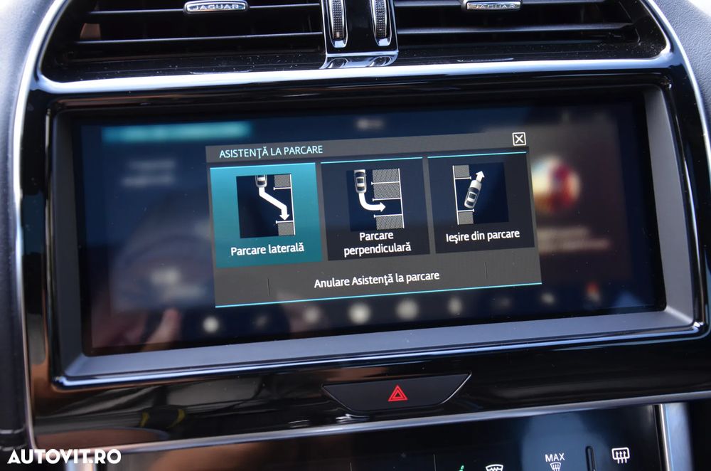 Jaguar XE D200 Aut. R-Dynamic HSE - 33