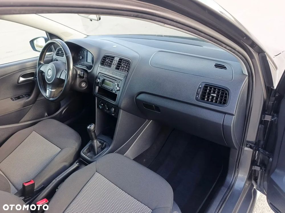 Volkswagen Polo 1.4 16V Comfortline - 20
