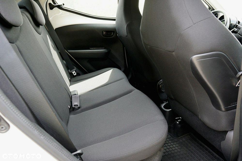 Toyota Aygo x - 15