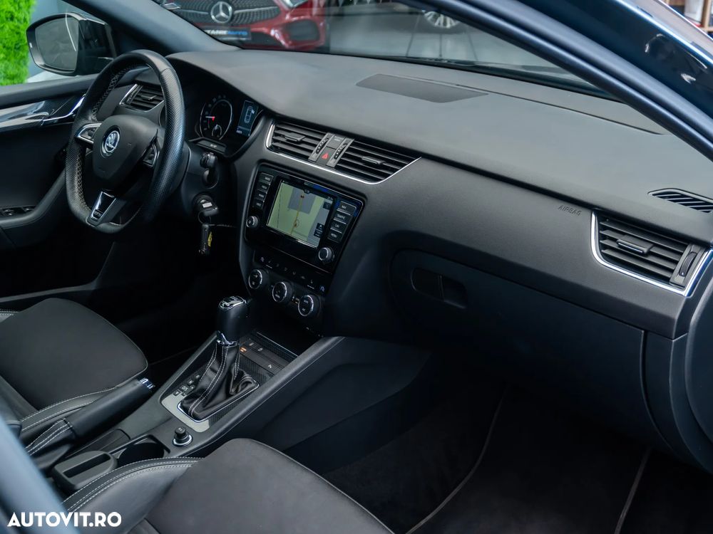 Skoda Octavia 2.0 TDI (Green tec) DSG RS - 38