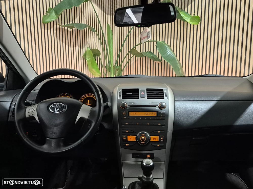 Toyota Corolla 1.4 D-4D Sol - 8