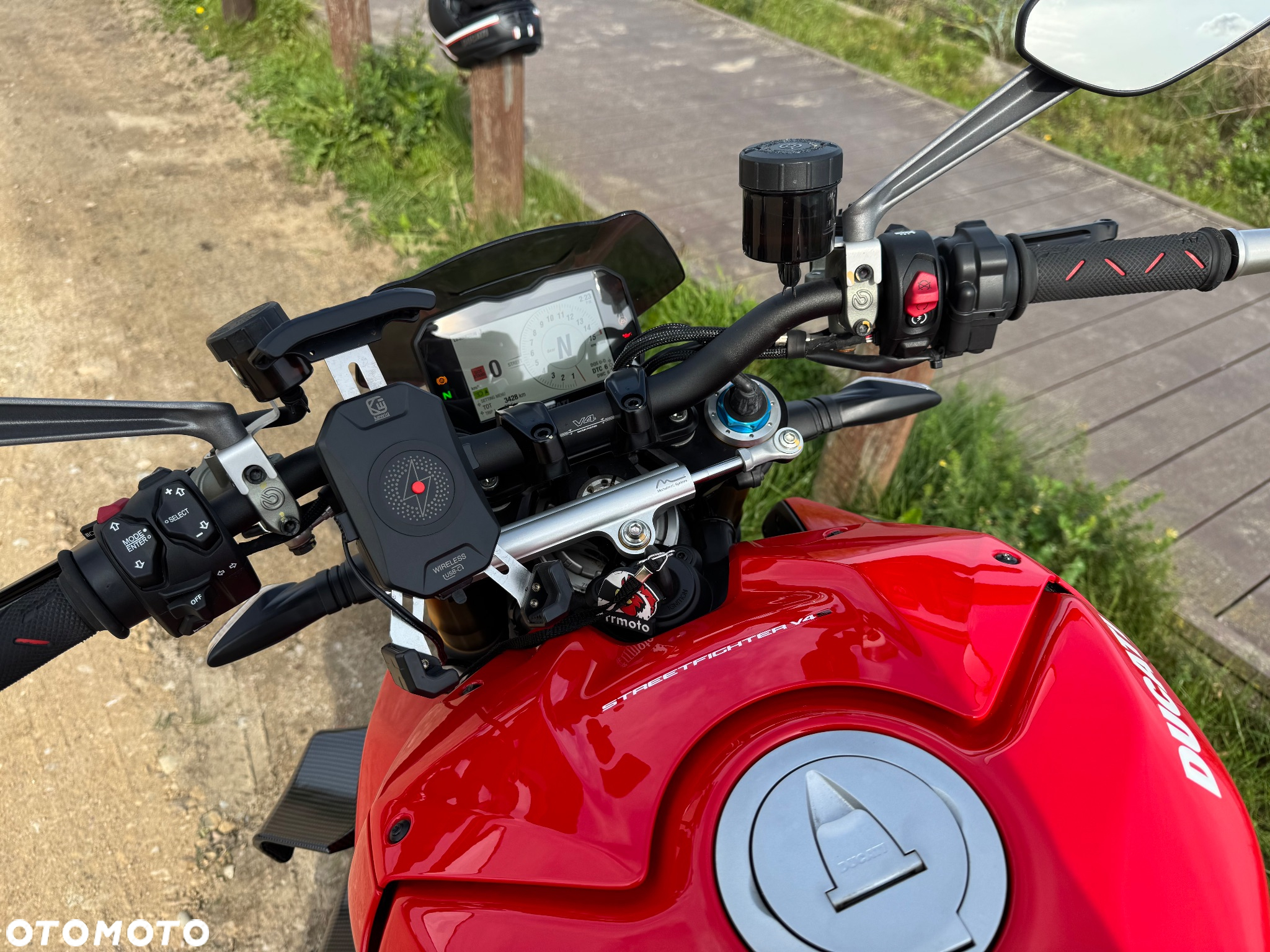 Ducati Streetfighter V4 - 10