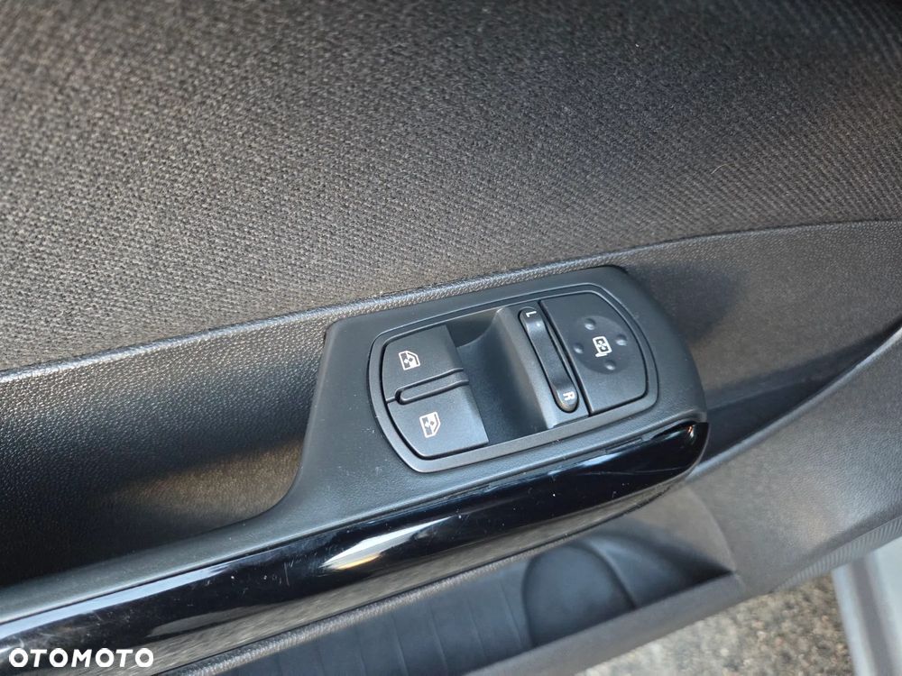 Opel Corsa 1.4 Essentia - 10