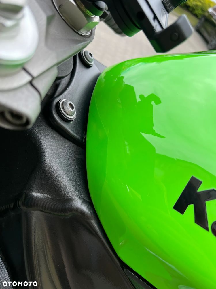 Kawasaki ZXR - 10