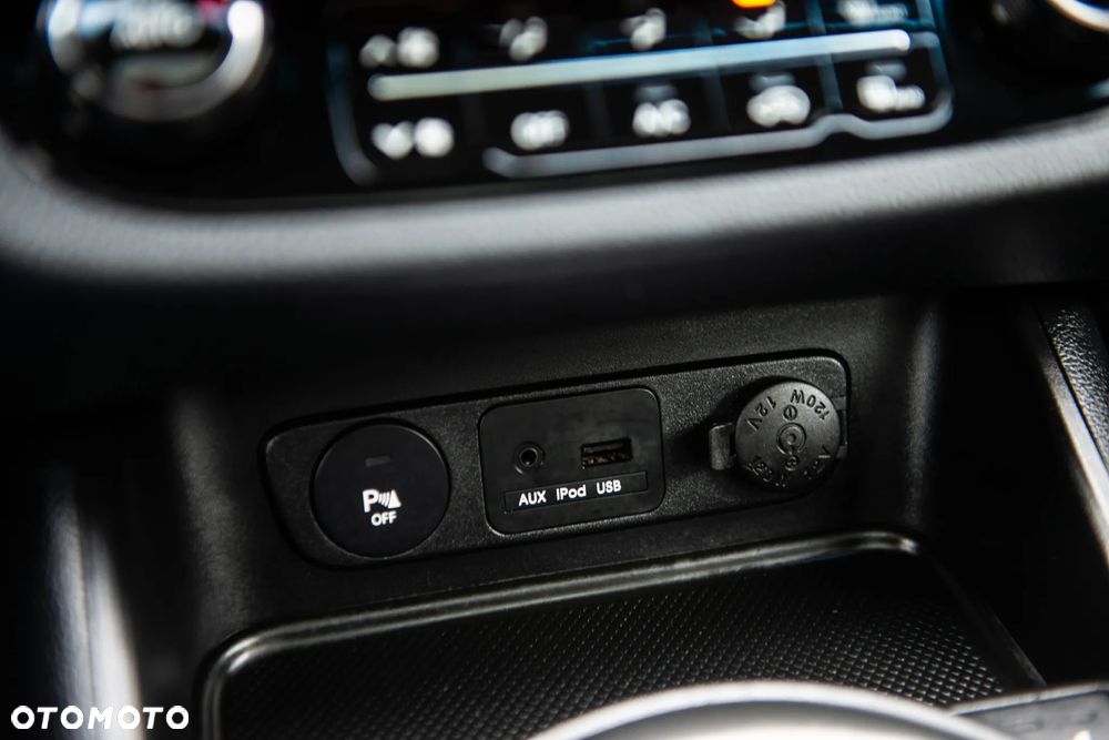 Kia Sportage 2.0 CVVT 2WD Vision - 38