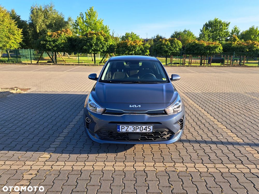 Kia Rio 1.2 L - 4