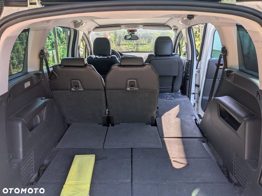 Peugeot 5008 1.6 THP Allure 7os - 15