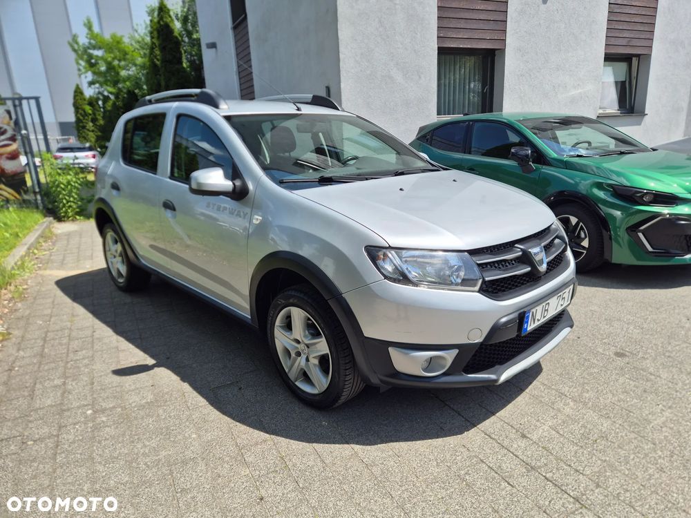 Dacia Sandero Stepway TCe 90 (S&S) Celebration - 4