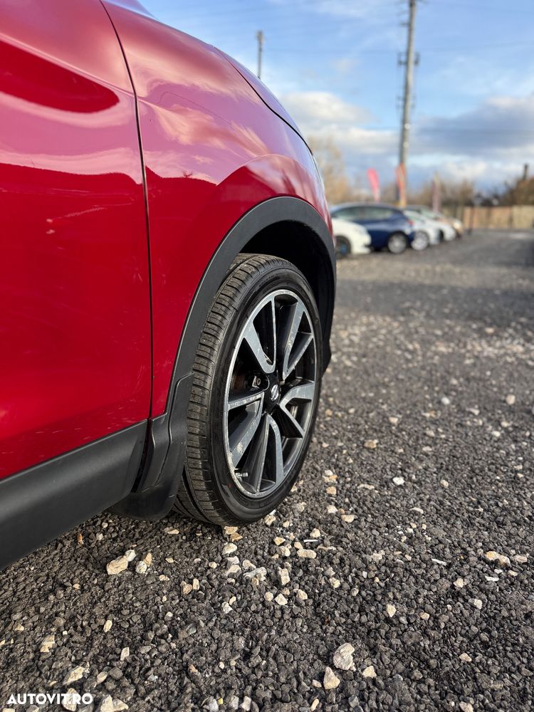 Nissan Qashqai 1.6 DCI Xtronic TEKNA+ - 5