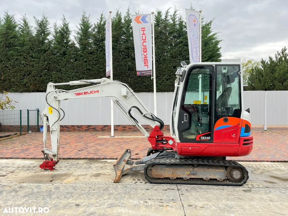 Takeuchi TB 240 - 1
