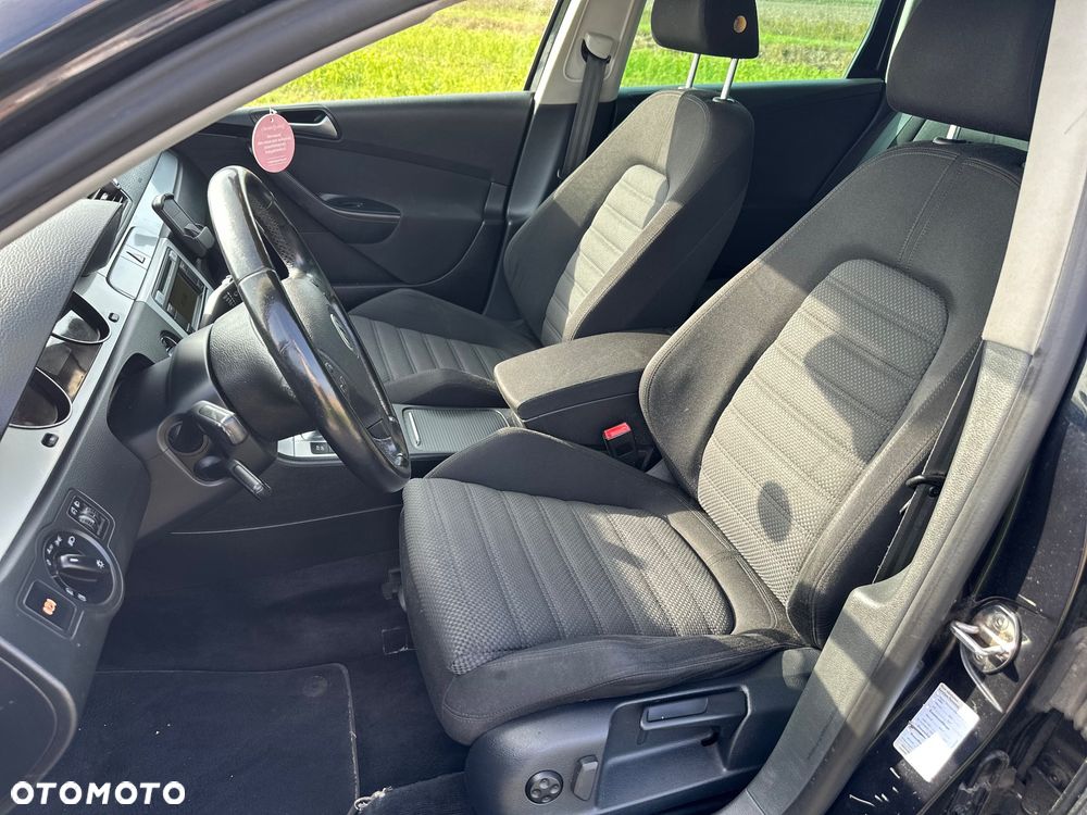 Volkswagen Passat - 10