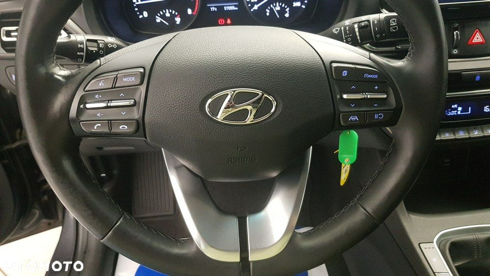 Hyundai i30 - 22