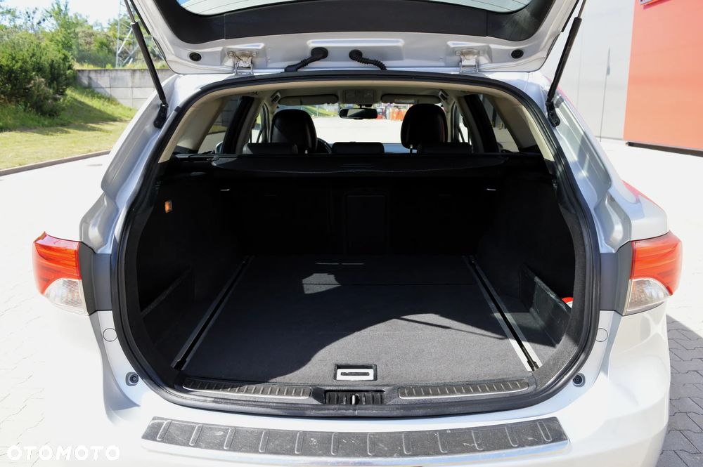 Toyota Avensis 2.0 D-4D Sol - 32
