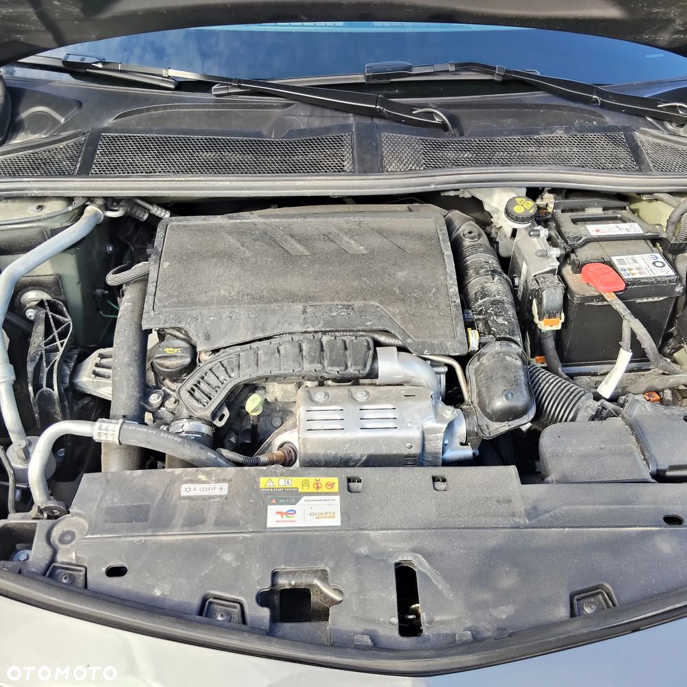 Opel Astra 1.2 T Elegance S&S - 2