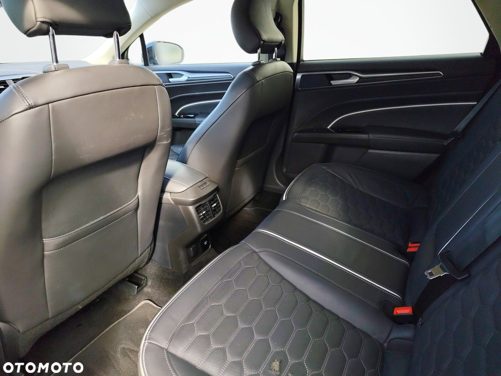 Ford Mondeo - 14