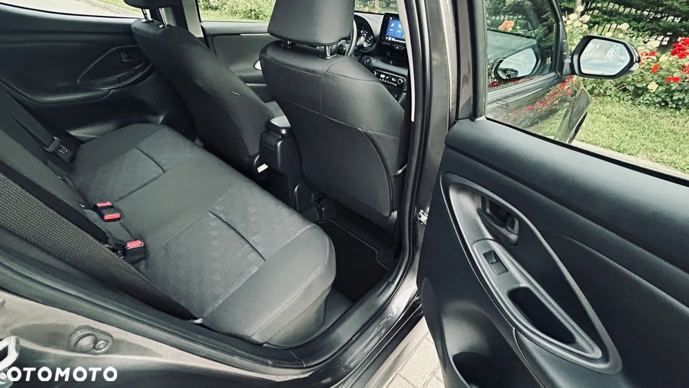 Mazda 2 Hybrid - 14