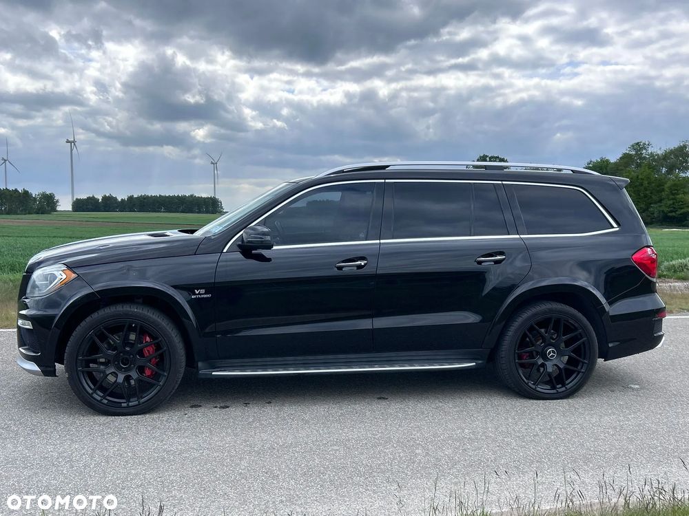 Mercedes-Benz GL 63 AMG - 6