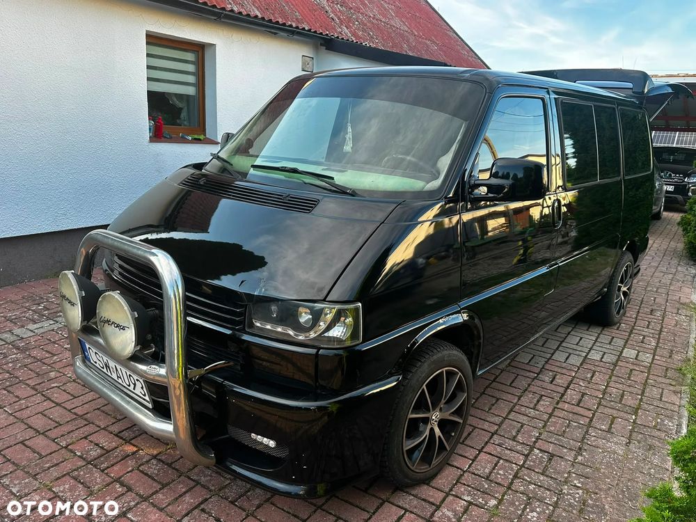 Volkswagen Transporter - 1