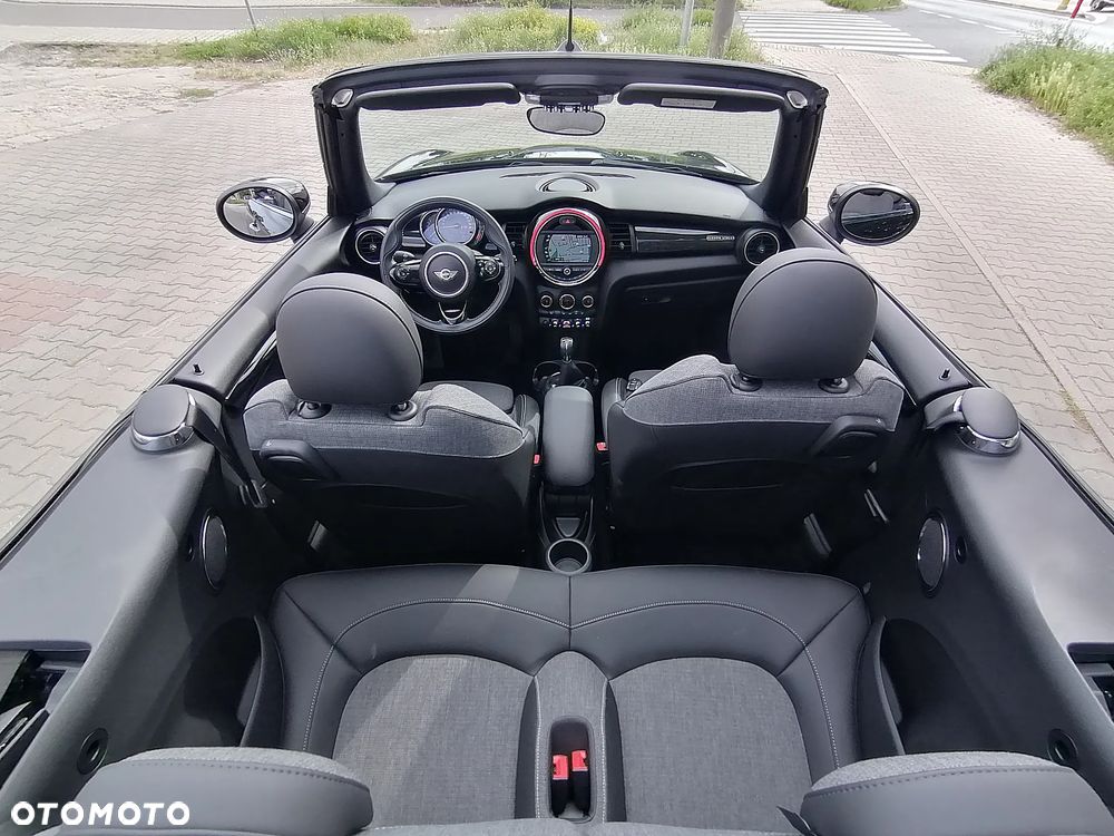 MINI Cooper Cabrio - 36