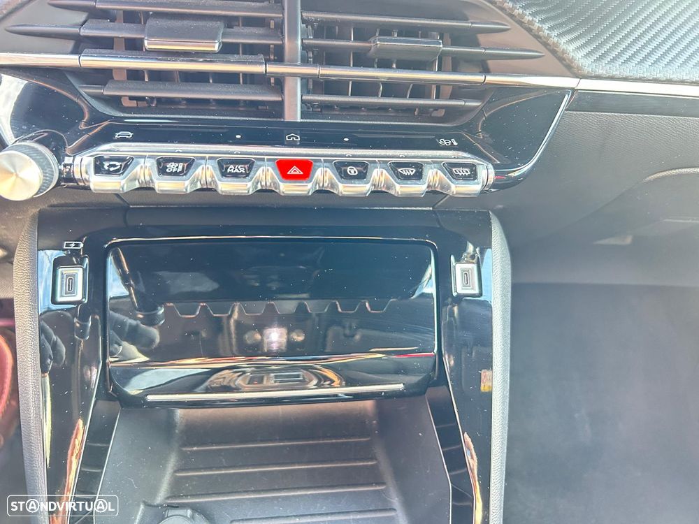 Peugeot 2008 Hybrid 145 e-DSC Allure - 38