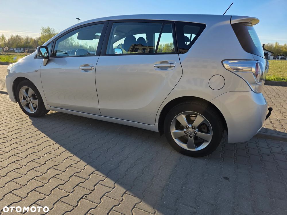 Toyota Verso 1.8 Multidrive Edition - 10