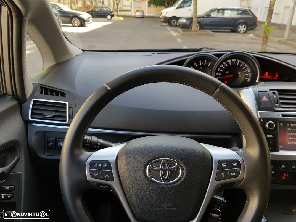 Toyota Verso 2.0 D-4D Exclusive+NAVI - 22