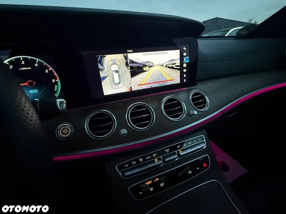 Mercedes-Benz Klasa E 300 de PHEV 4-Matic AMG 9G-Tronic - 37