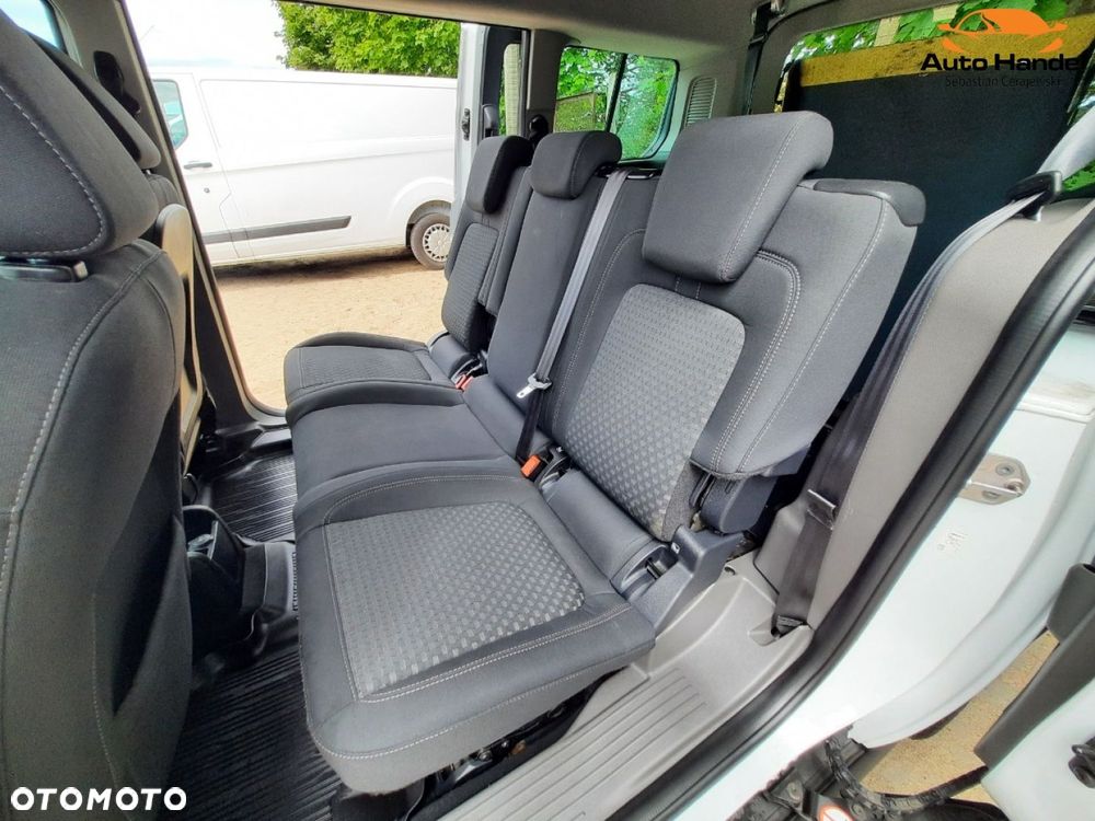 Ford Tourneo Connect - 32