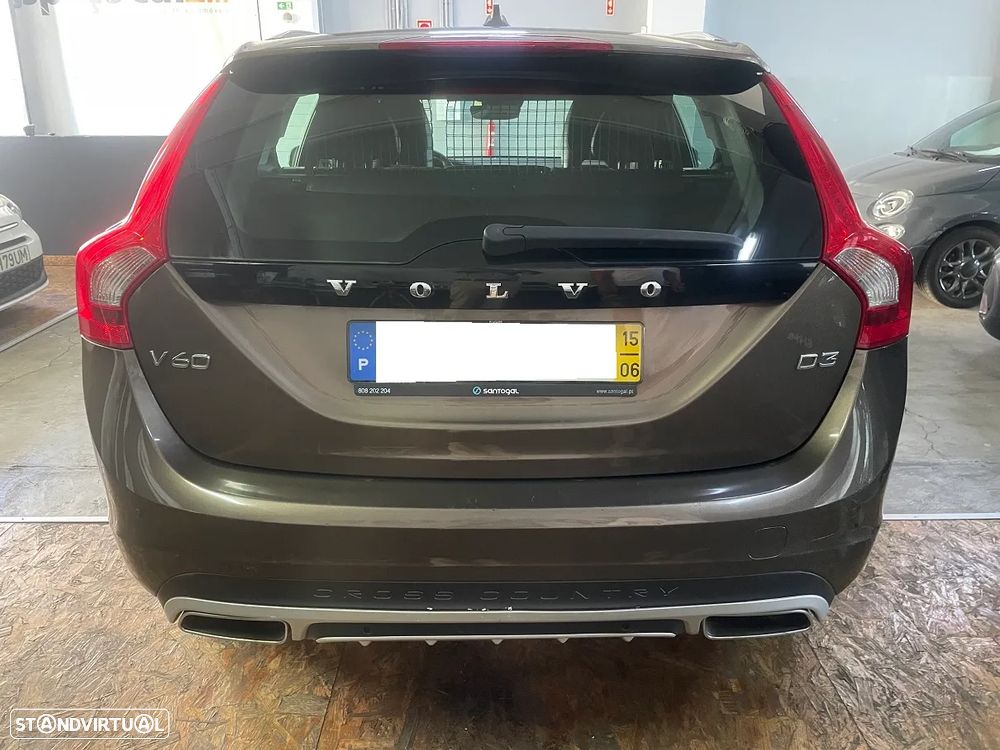 Volvo V60 Cross Country 2.0 D3 Momentum Geartronic - 5