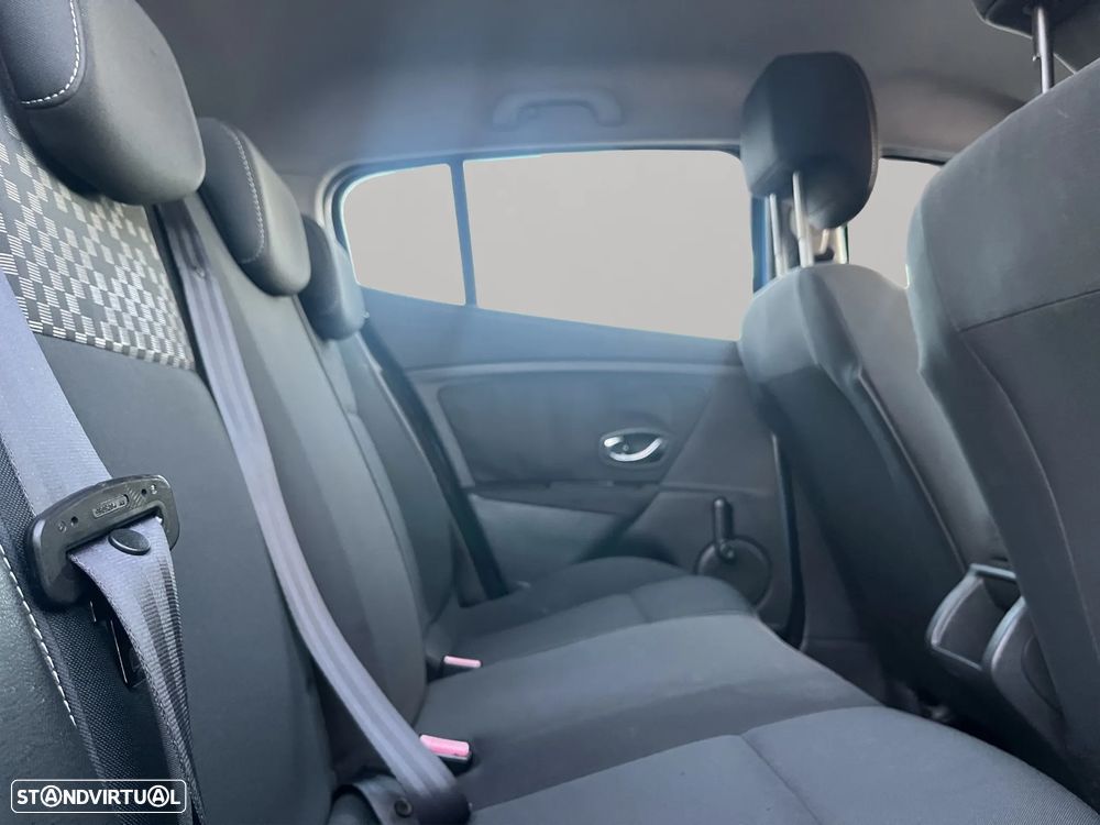 Renault Mégane 1.5 dCi Confort SS - 15