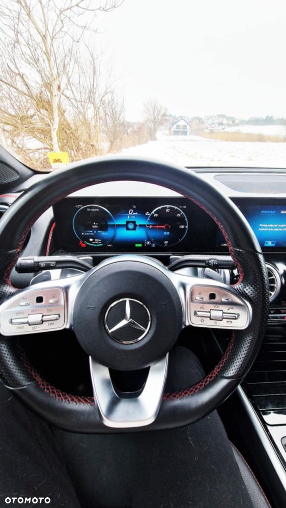Mercedes-Benz EQB 2023