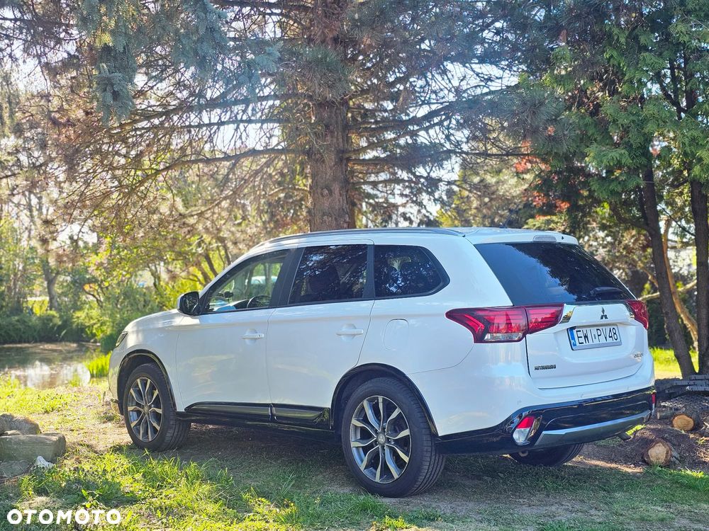 Mitsubishi Outlander - 6