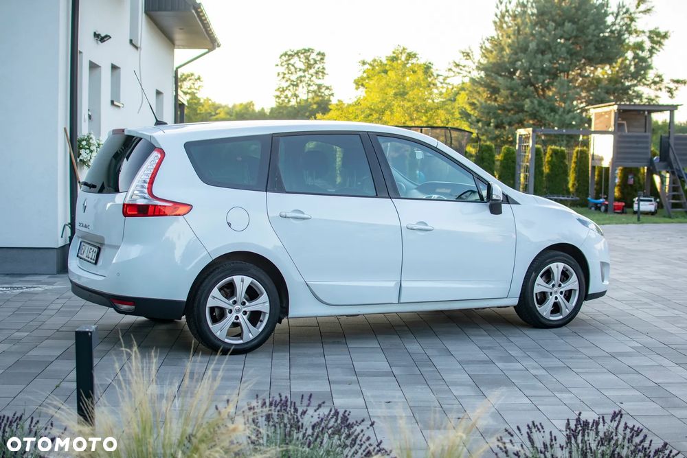 Renault Grand Scenic - 19