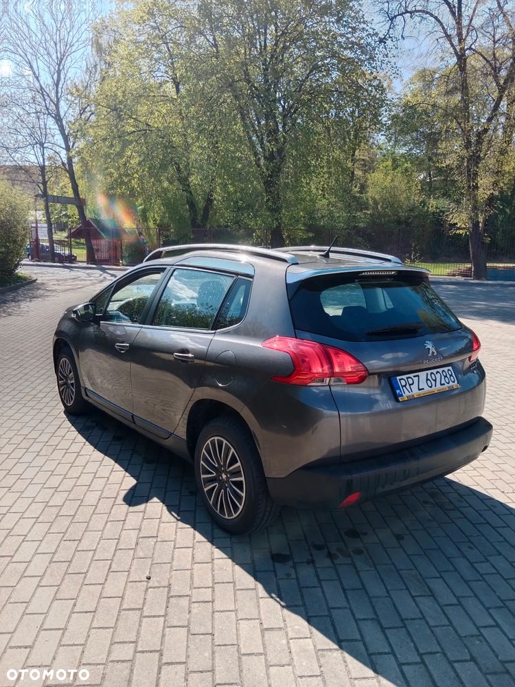 Peugeot 2008 e-HDi FAP 92 STOP & START Allure - 4