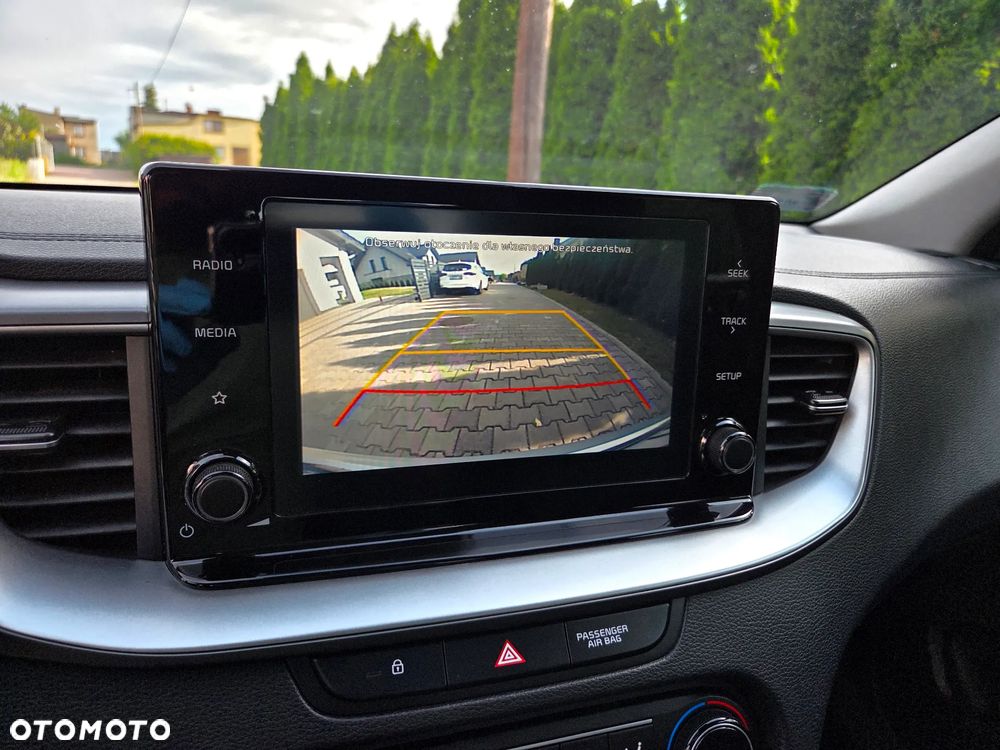 Kia Ceed 1.6 CRDi mHEV M - 24