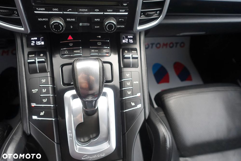Porsche Cayenne S - 23