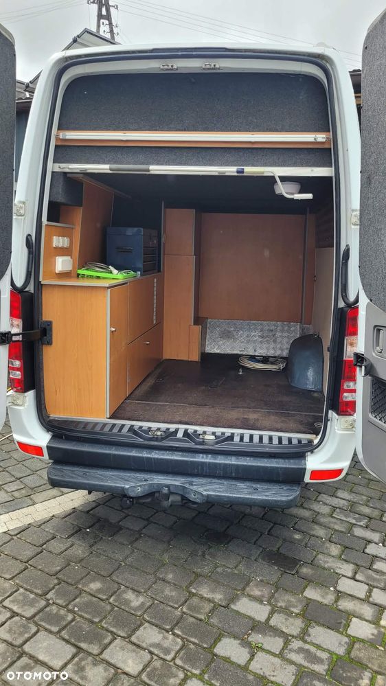 Mercedes-Benz Sprinter - 14