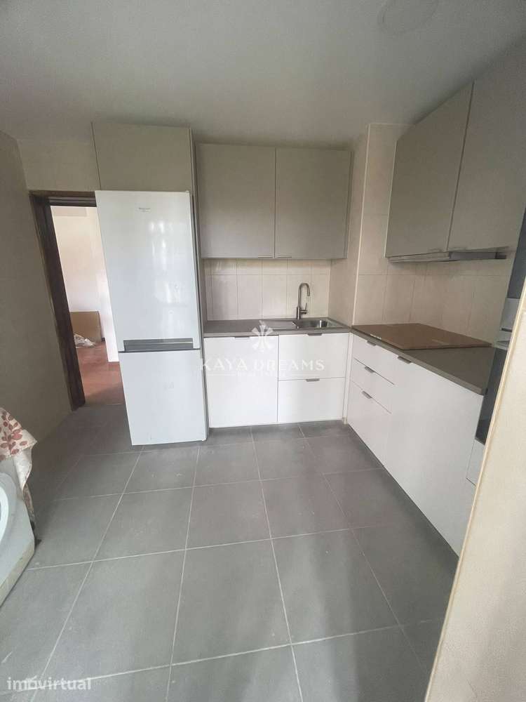 T3 Remodelado para arrendamento em Santo António dos Cavaleiros, Lo... - Grande imagem: 3/13