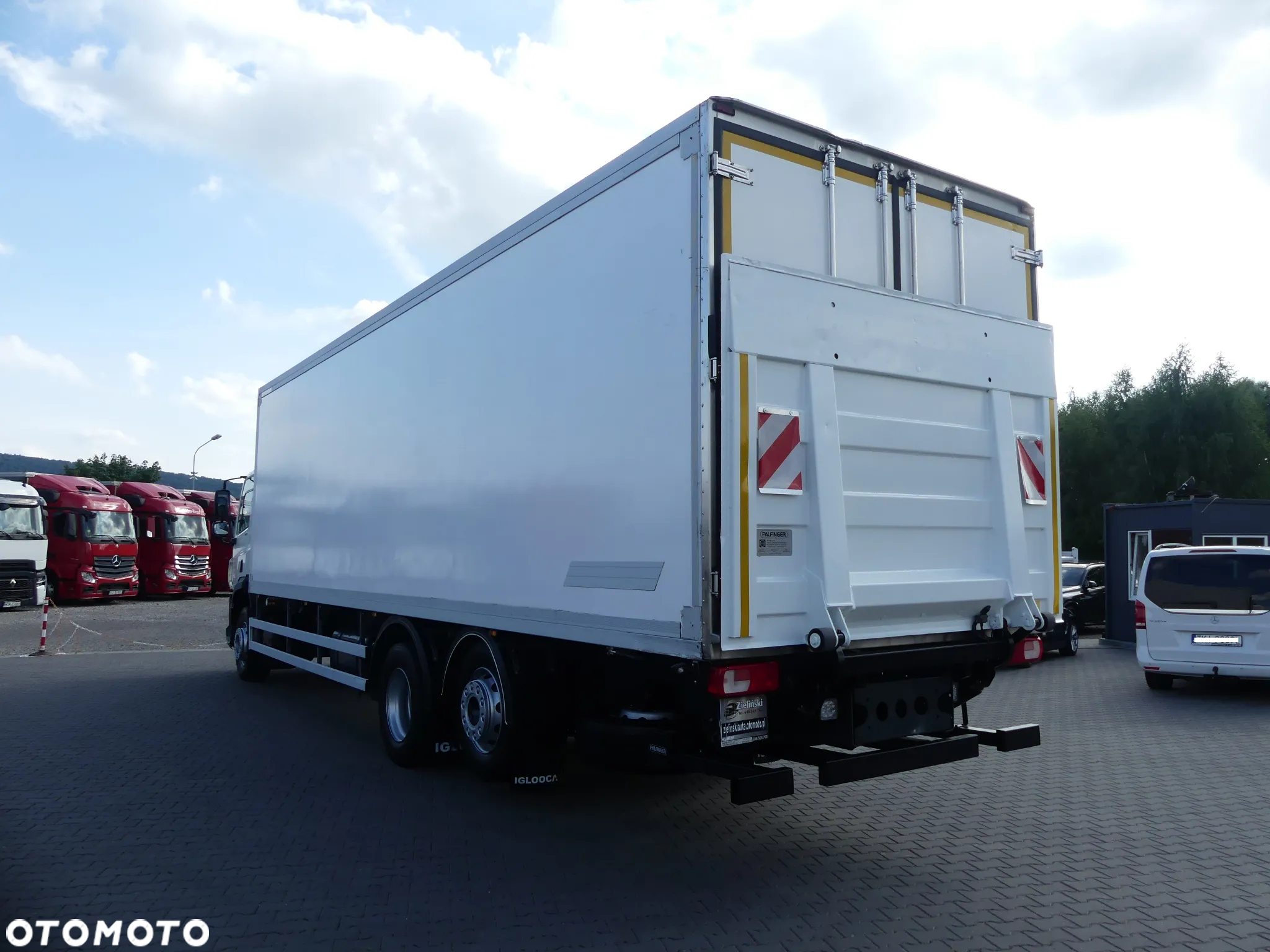 DAF CF 370 / 6x2 / CHŁODNIA 9.50 + WINDA / EURO 6 / - 7