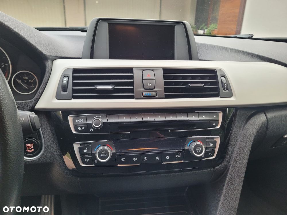 BMW Seria 3 320d Edition M Sport Shadow - 27