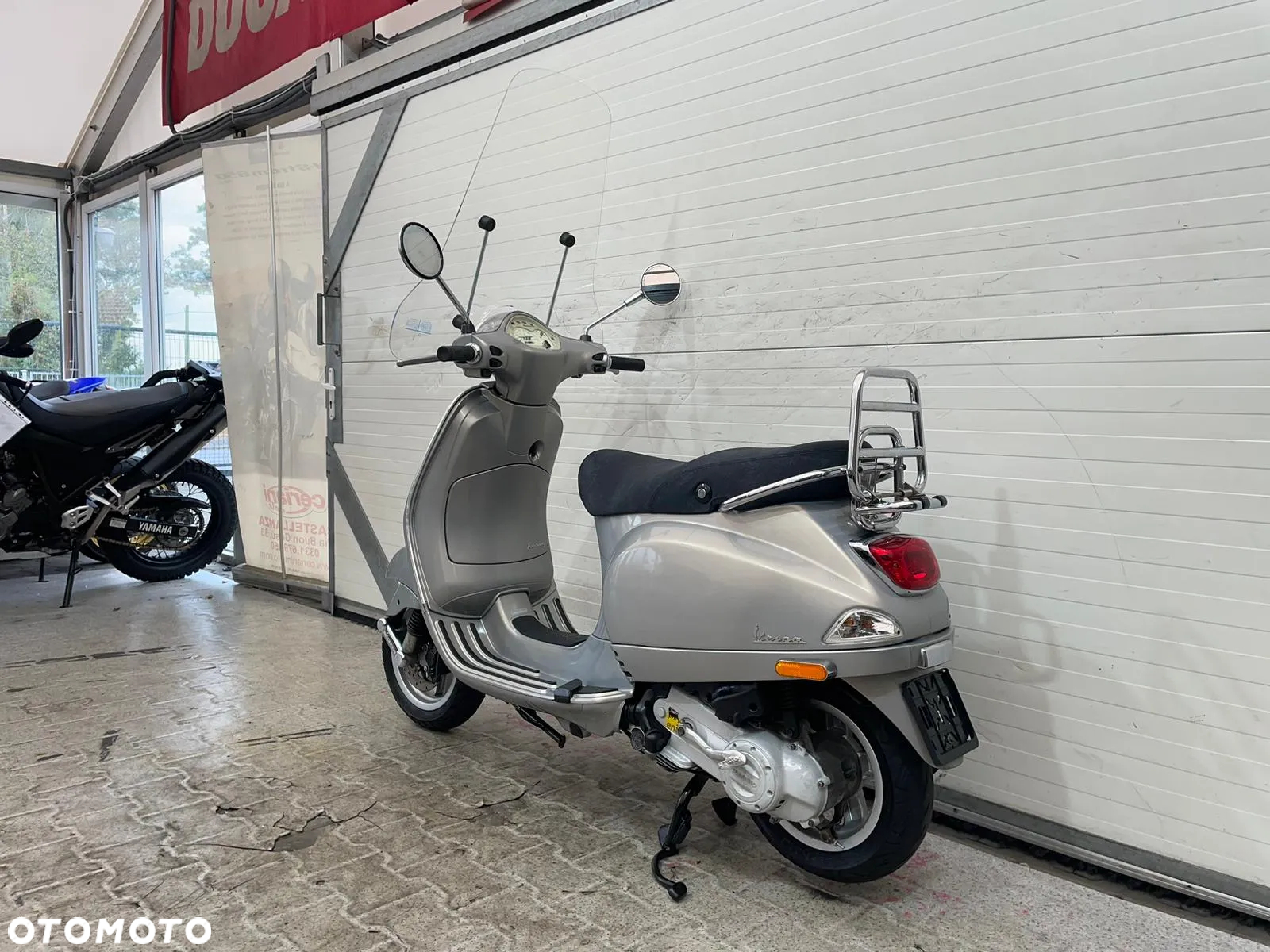 Piaggio Vespa - 28