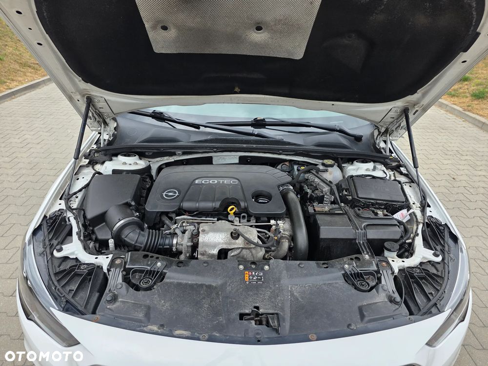 Opel Insignia - 11