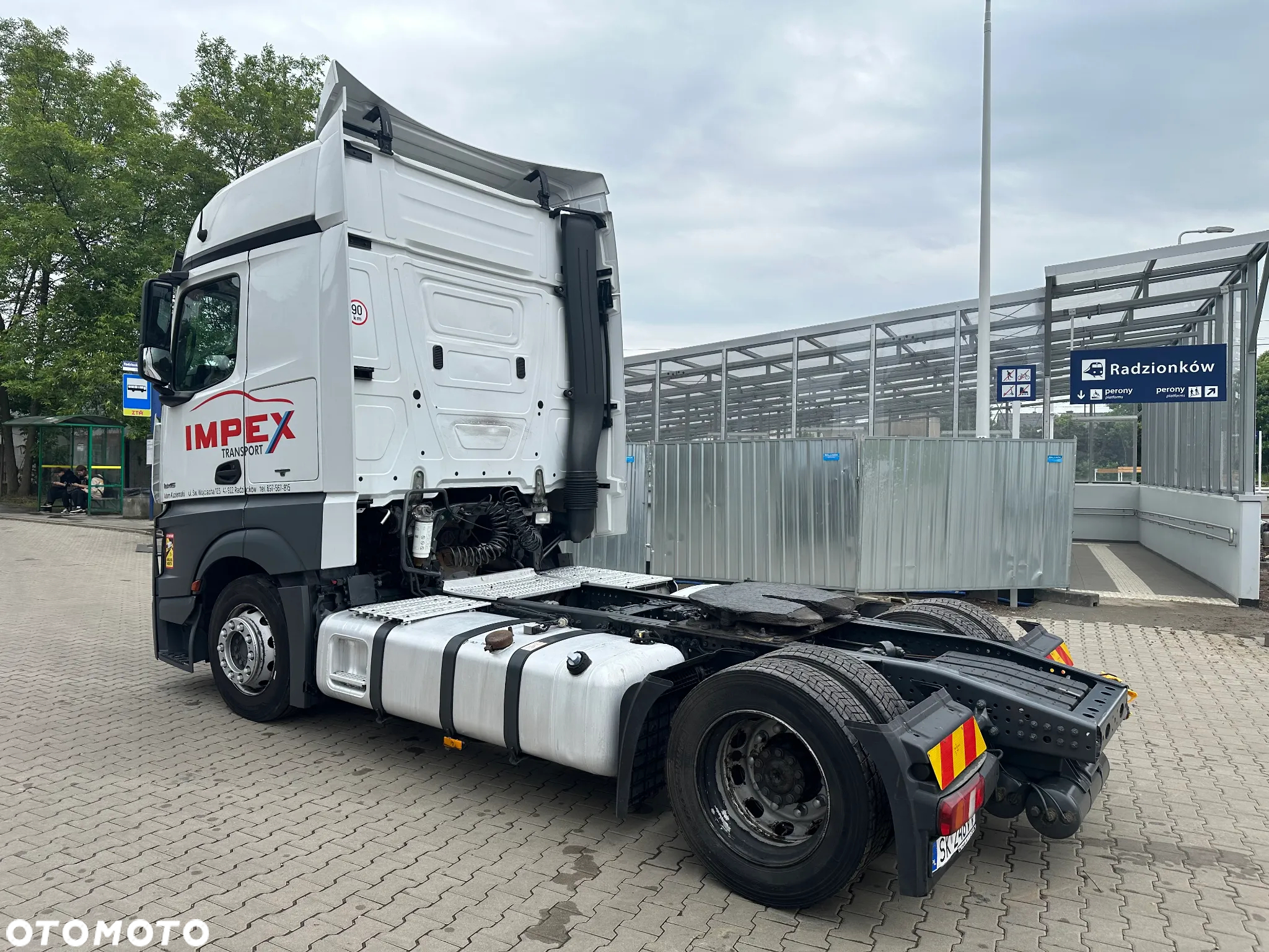 Mercedes-Benz ACTROS MP4 - 9