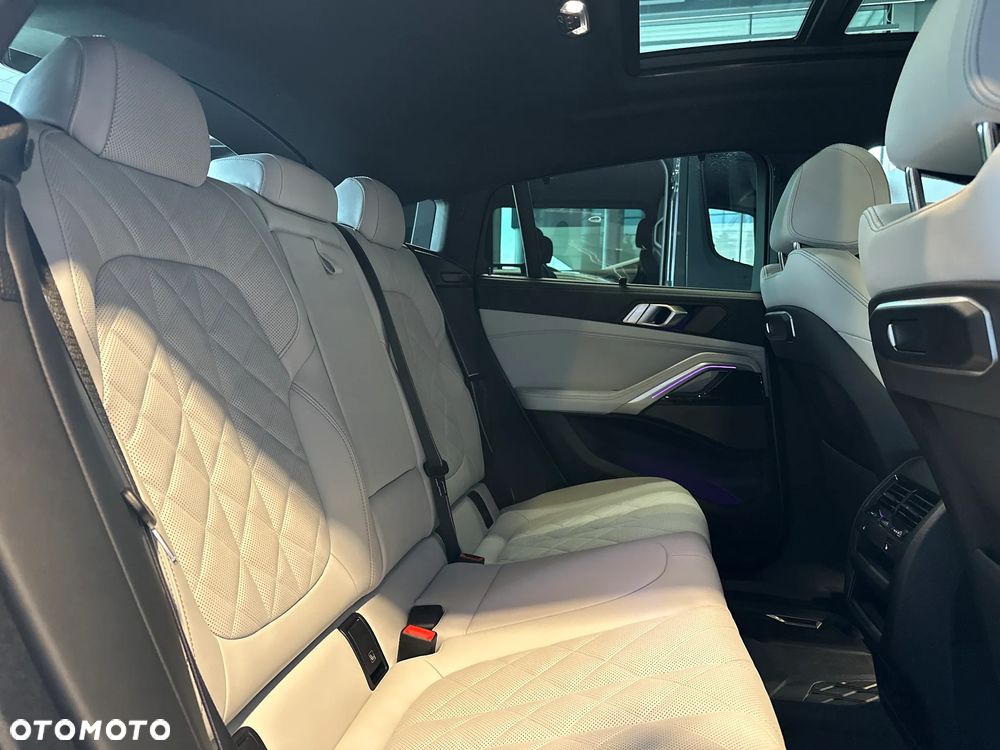 BMW X6 - 16