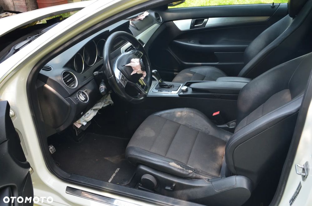 Mercedes-Benz Klasa C 220 CDI DPF (BlueEFFICIENCY) 7G-TRONIC - 7