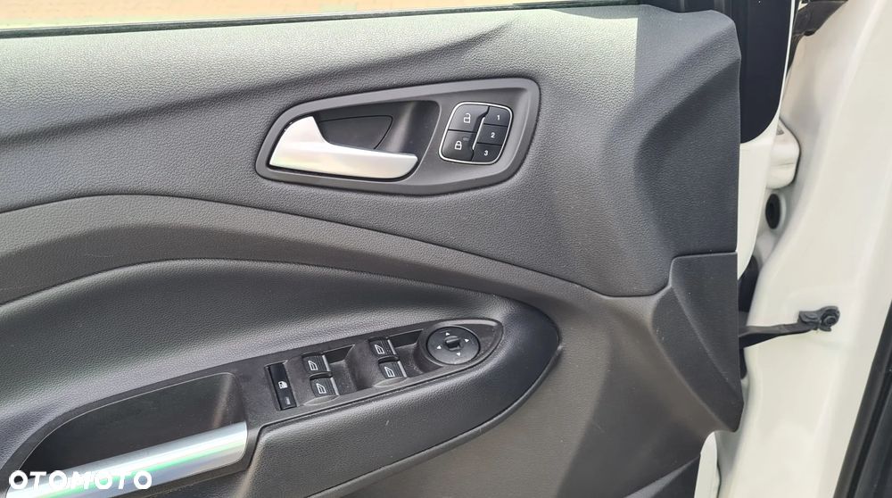 Ford Escape 2.0 EcoBoost AWD Titanium - 16